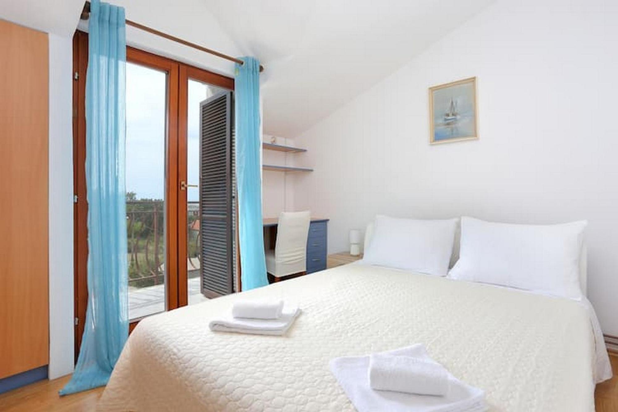 Holiday Home Mons Aureus Gornje Sitno Экстерьер фото