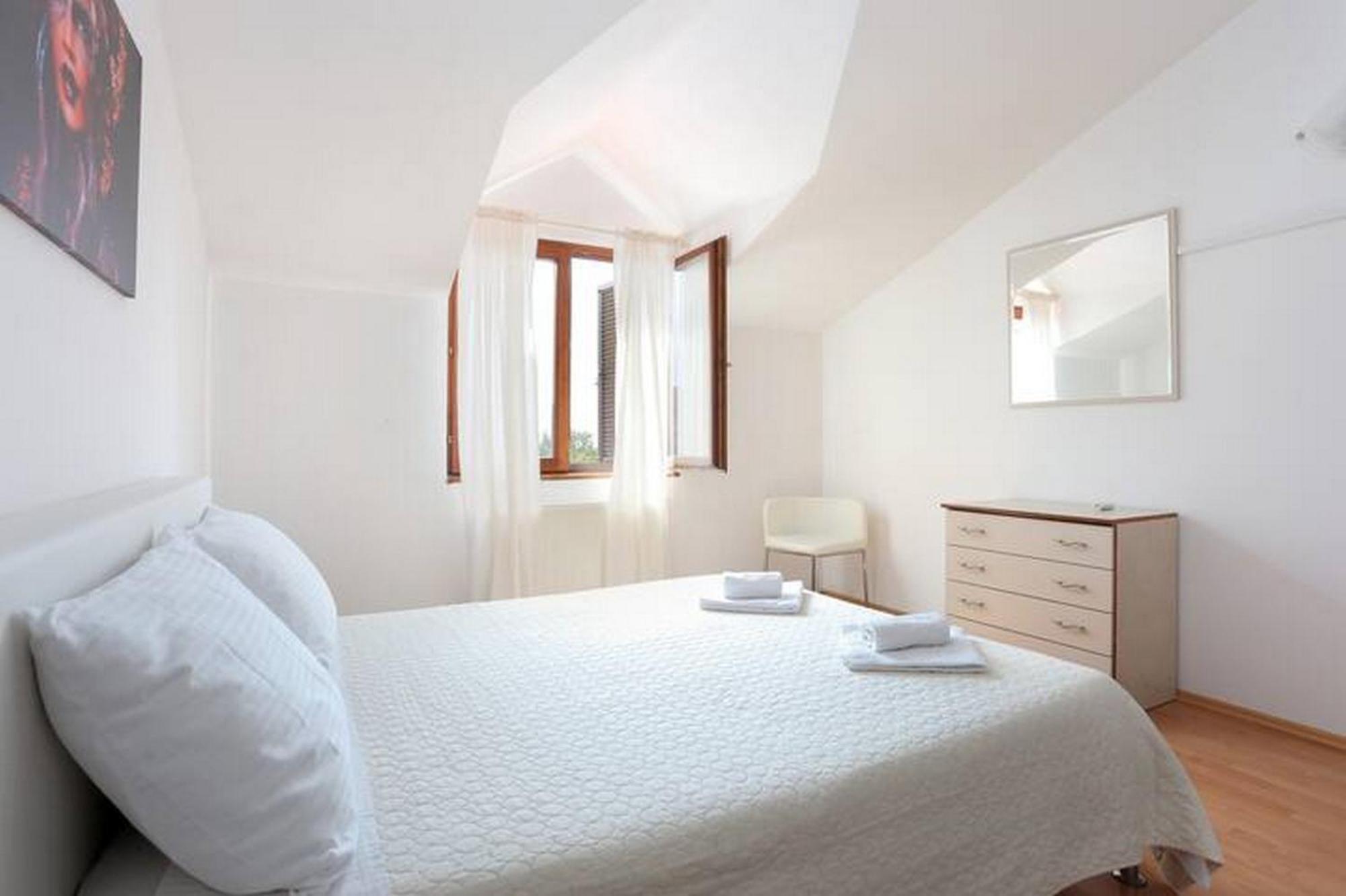Holiday Home Mons Aureus Gornje Sitno Экстерьер фото
