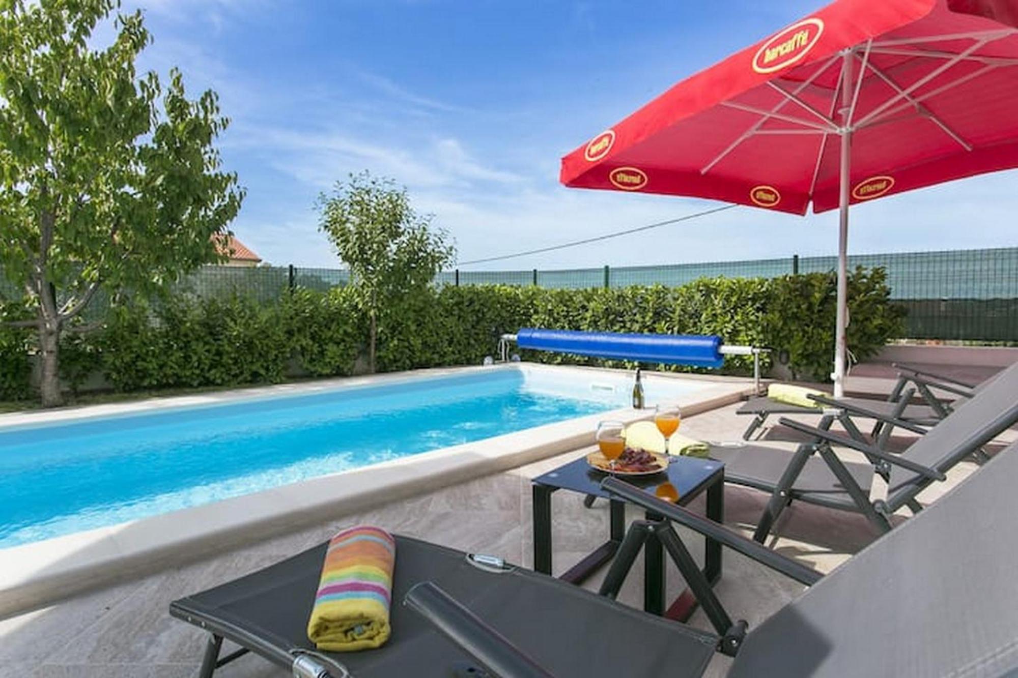 Holiday Home Mons Aureus Gornje Sitno Экстерьер фото